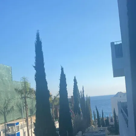 شقة Krist ديرمي